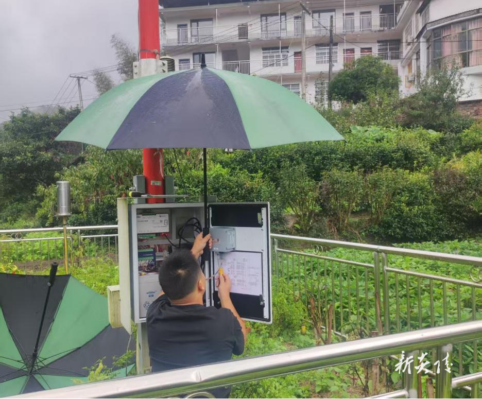 县气象局:积极应对台风“桦加沙” 提前做好气象监测保障