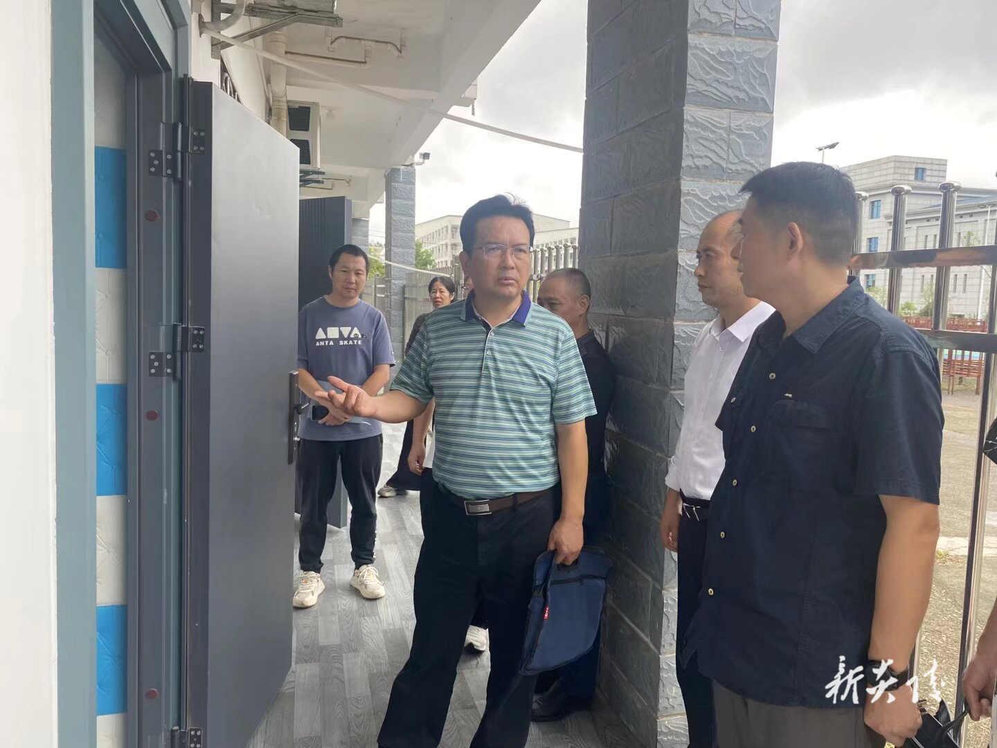 县人大常委会调研中小学心理健康教育工作