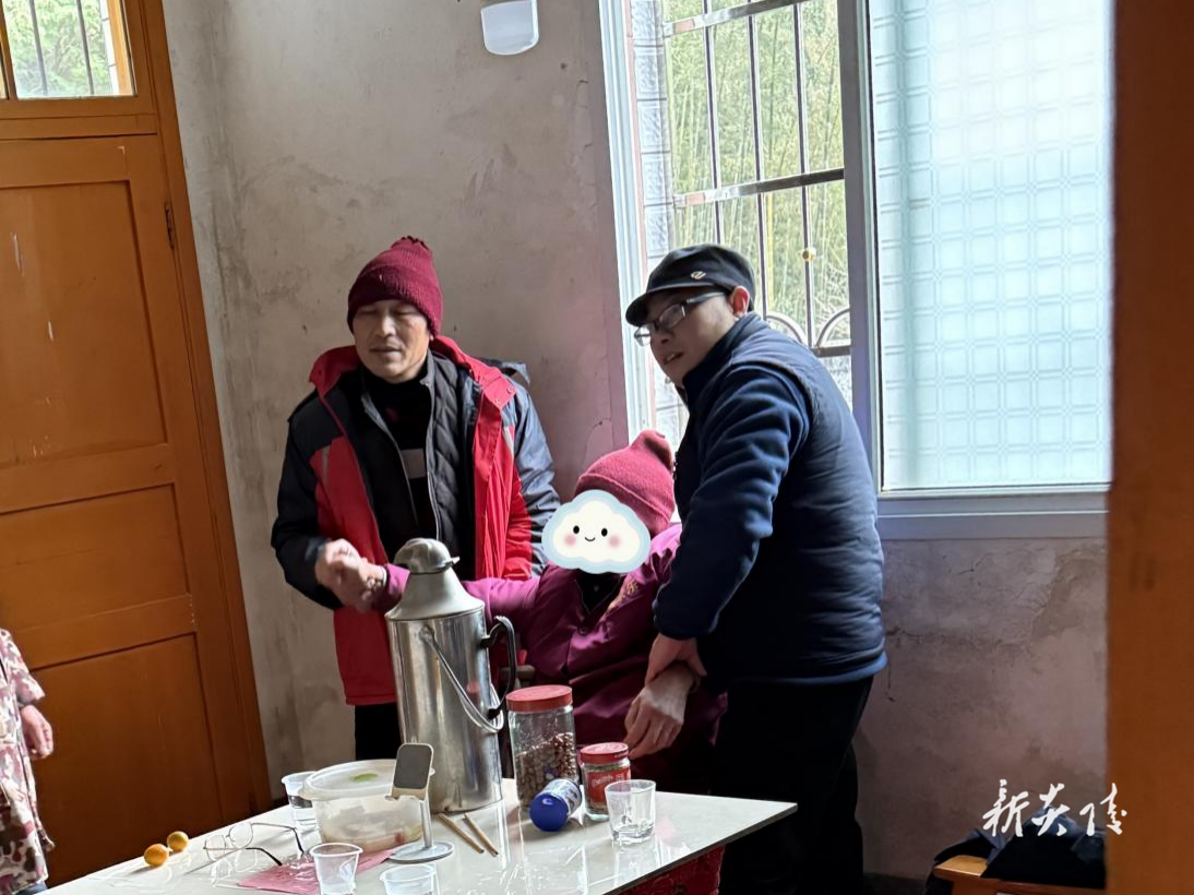 策源乡:敲门行动遇险情 紧急救助护平安