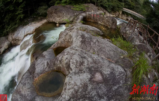 神农谷里享清凉