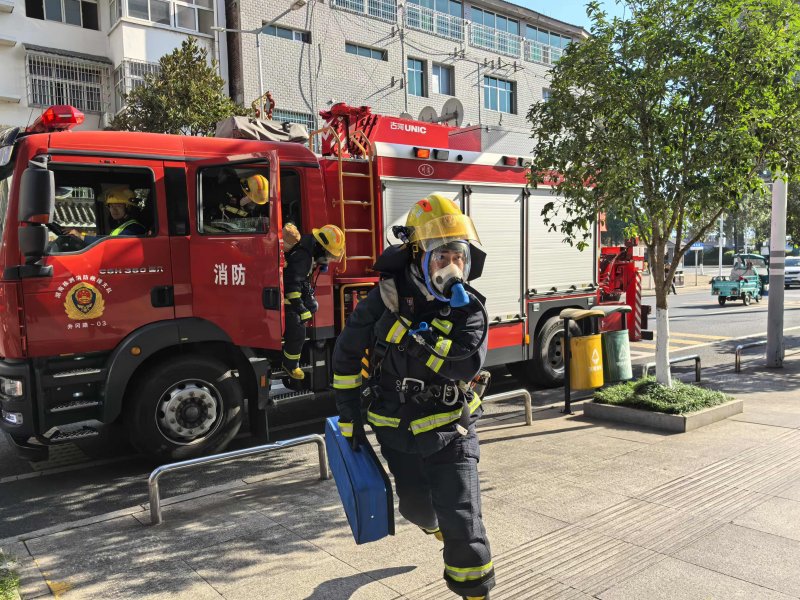 演练现场(供图单位:株洲消防)